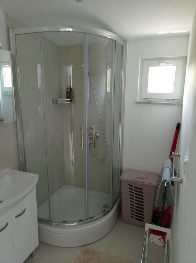 Ap Jurisic Apartment Bibinje Luaran gambar
